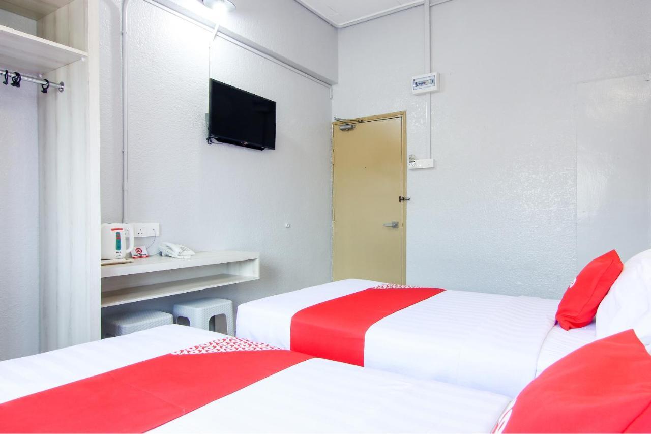Oyo 89846 Lotus Inn Hotel Malacca Ngoại thất bức ảnh