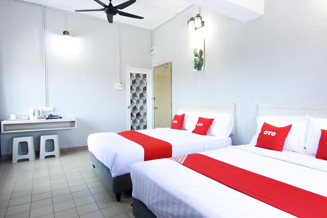 Oyo 89846 Lotus Inn Hotel Malacca Ngoại thất bức ảnh