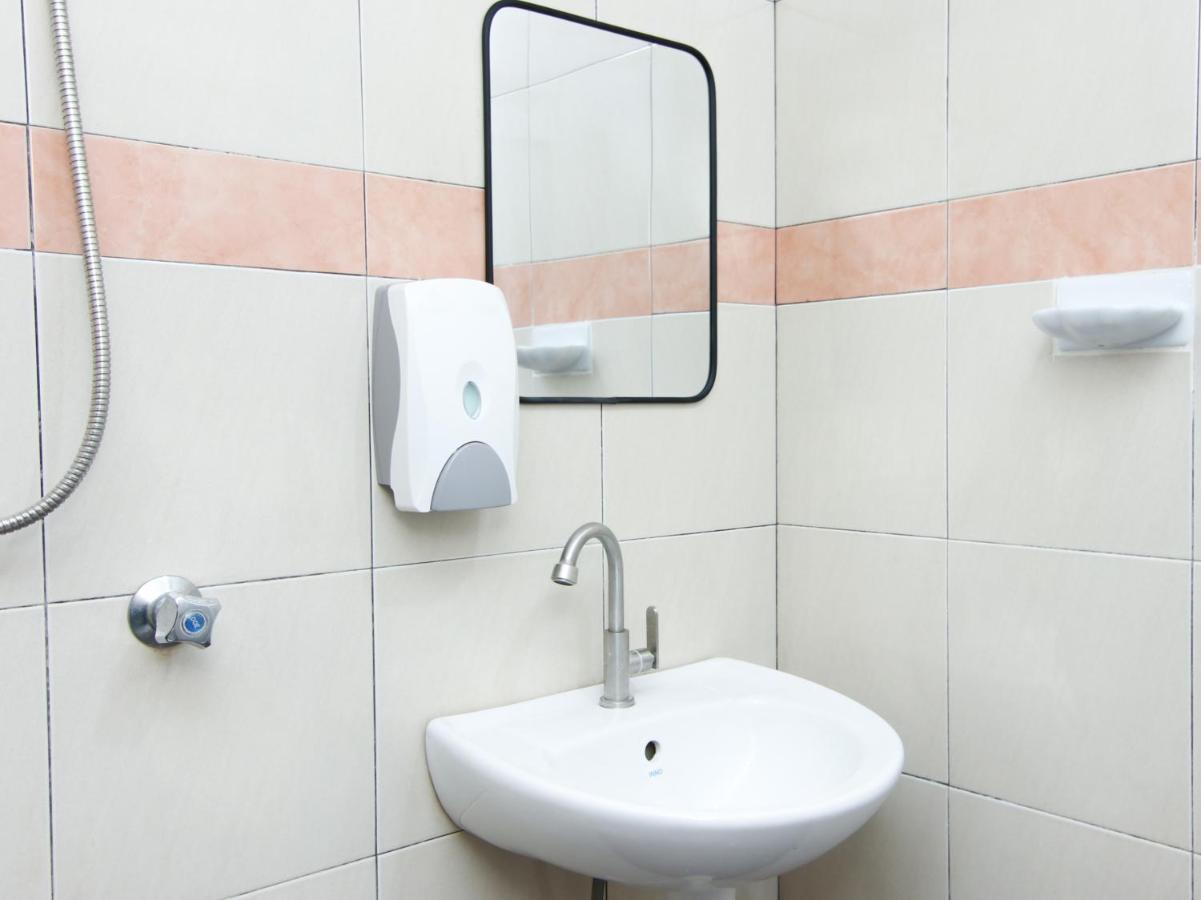 Oyo 89846 Lotus Inn Hotel Malacca Ngoại thất bức ảnh